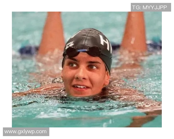 体育传奇：从竞技场到人生巅峰，探索那些改变历史的体育巨星与瞬间