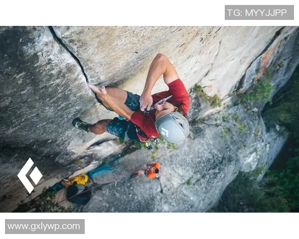 南京攀岩队技术争议引发热议攀岩爱好者的不同声音与观点碰撞